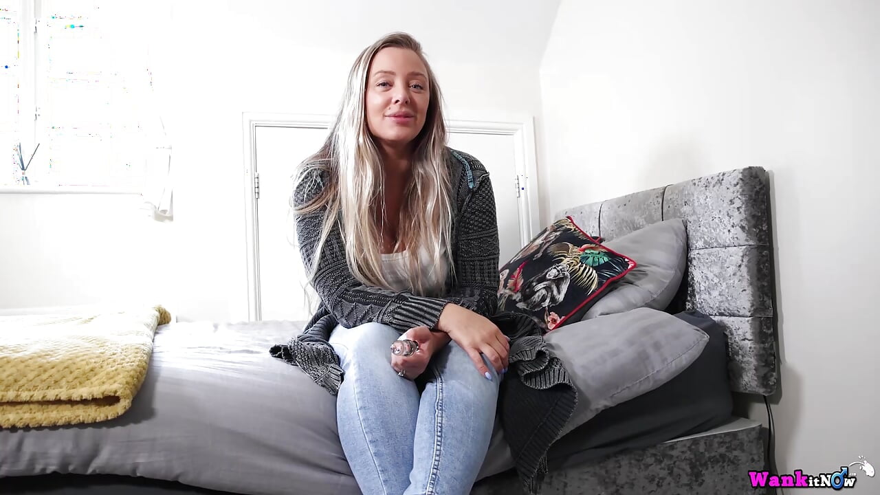 Teammate Seduction On A Boring Trip Leads To Wanking Fun